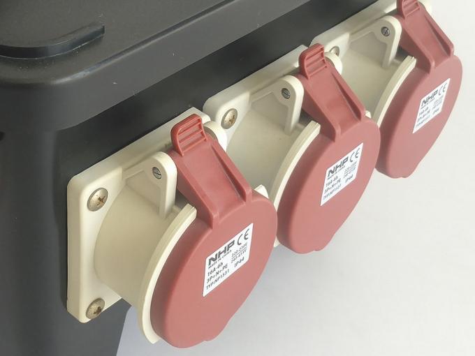 Rainproof 12 Ways Temporary Power Distribution Box 30 * 28.7 * 23CM Size